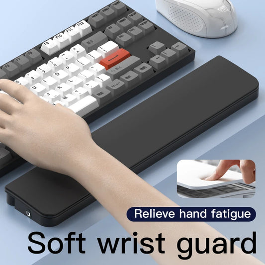Apoio de pulso em couro para teclado com ferramentas de limpeza profissional e compartimento de armazenamento integrado para uso diário.